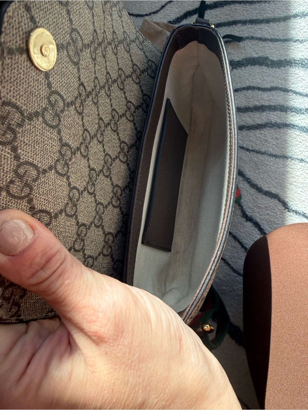 Authenticated Gucci Ophidia GG Supreme Mini Envelope Crossbody Bag Beige Ebony - Picture 6 of 15